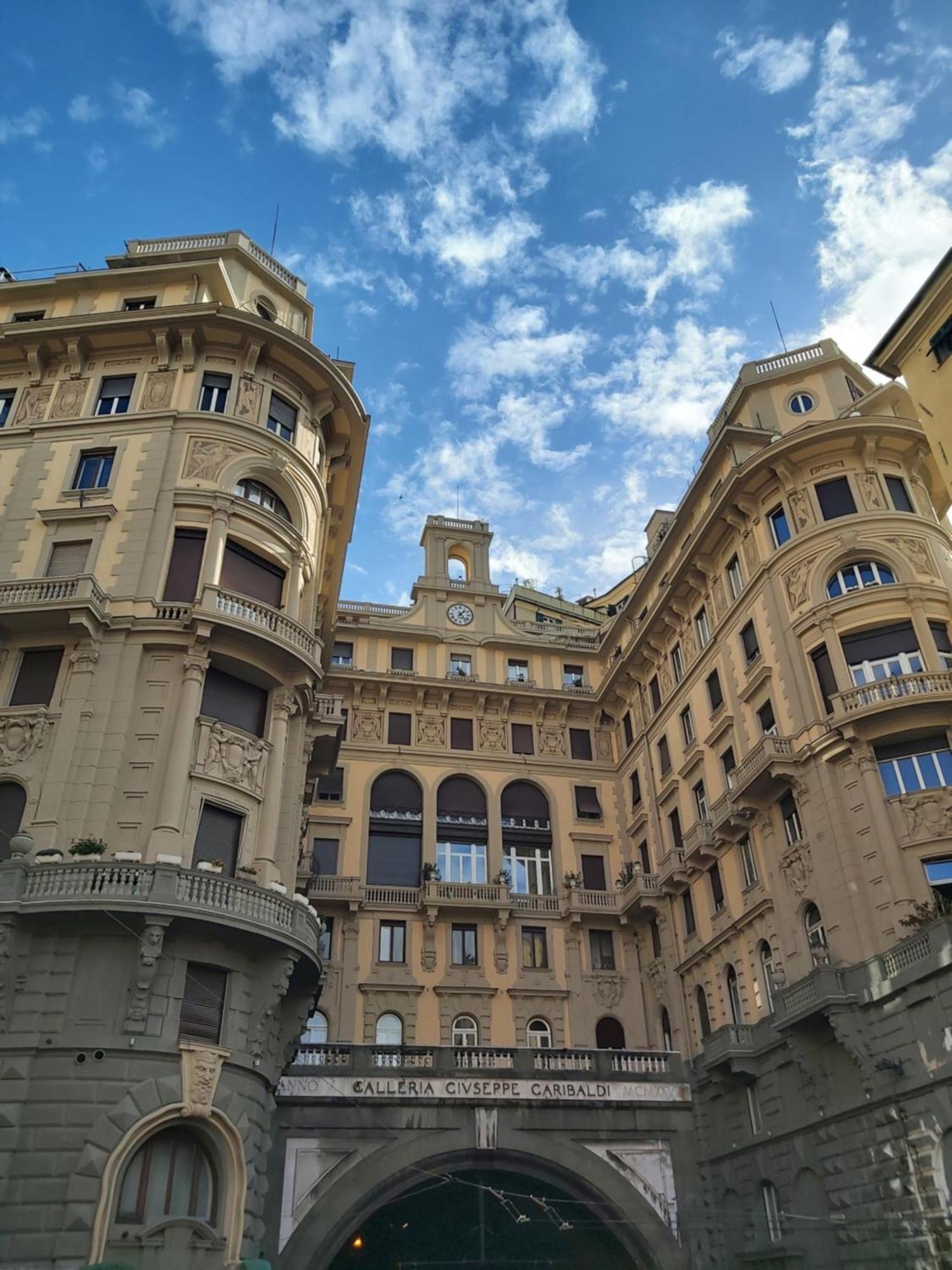 Central Chic Apartment جنوة المظهر الخارجي الصورة