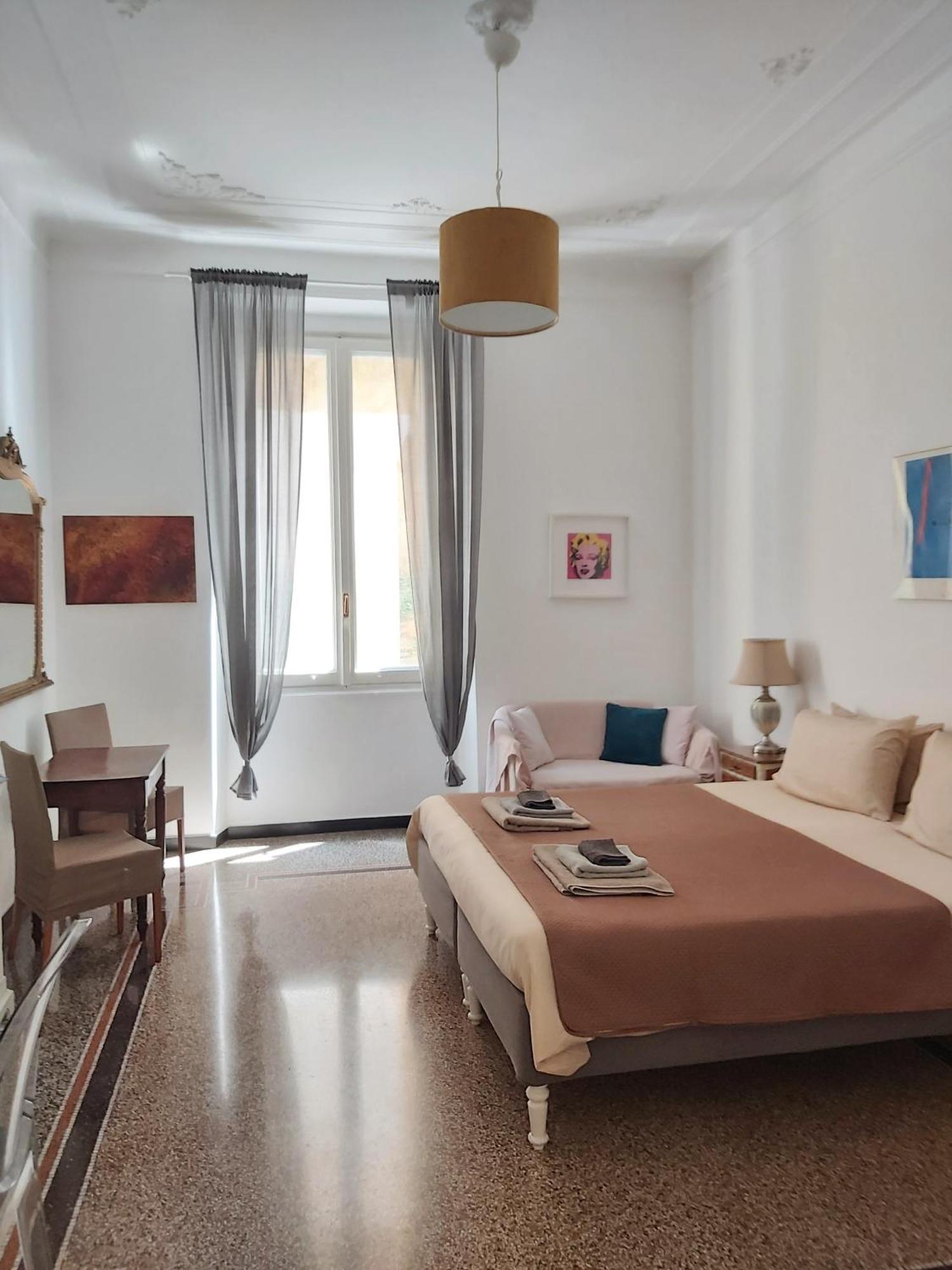 Central Chic Apartment جنوة المظهر الخارجي الصورة
