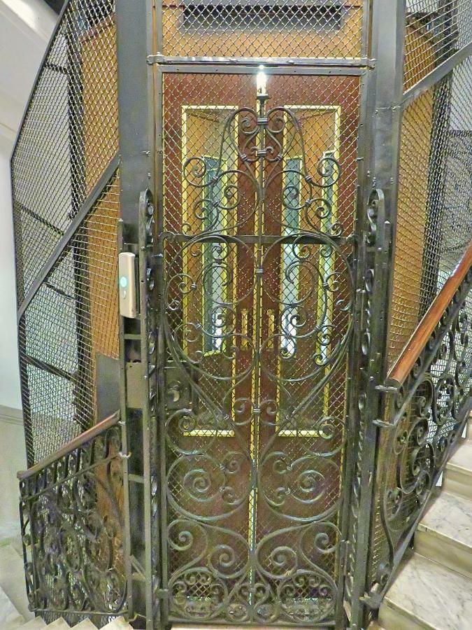 Central Chic Apartment جنوة المظهر الخارجي الصورة