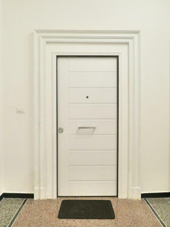 Central Chic Apartment جنوة المظهر الخارجي الصورة