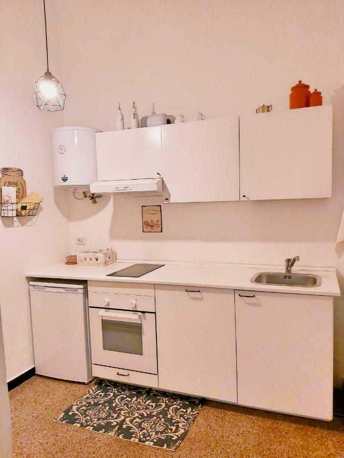 Central Chic Apartment جنوة المظهر الخارجي الصورة